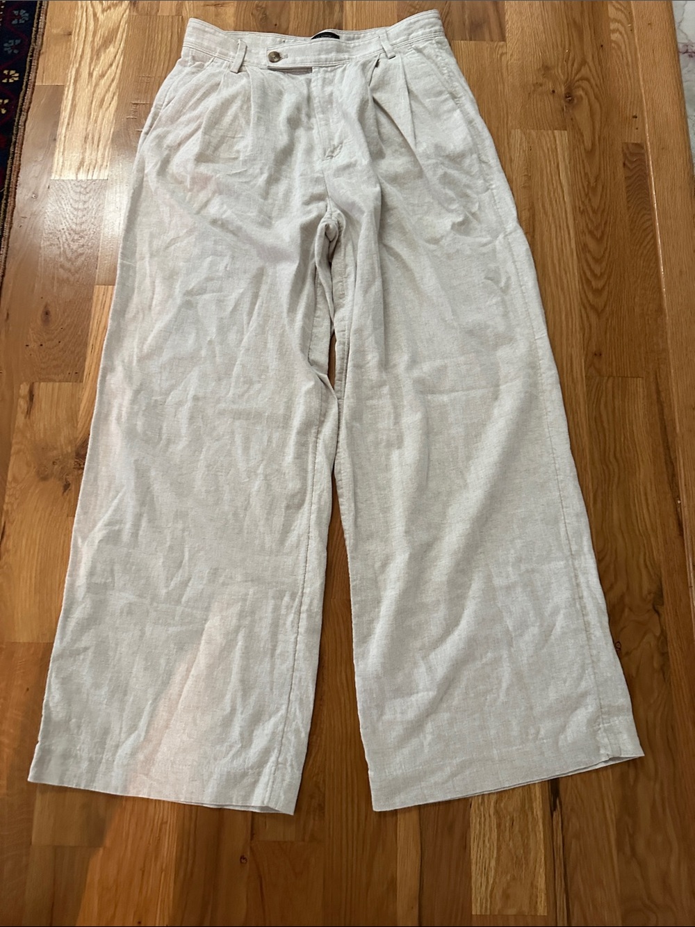 Banana Republic women’s Wide-Leg Chinos in Light Cream/tan size 10